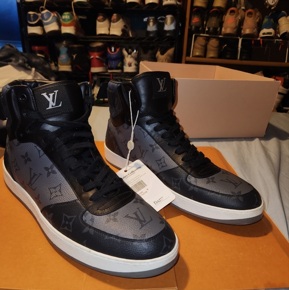 louis vuitton high tops. - Picture 1 of 15